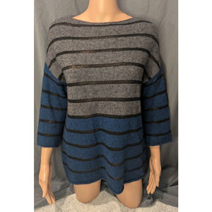 Chiarmente Woman's Medium Wool Blend Grey Black Blue Sweater